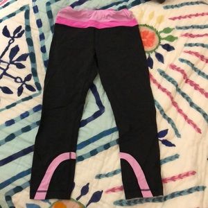 Lululemon pink and black stripe running leggings